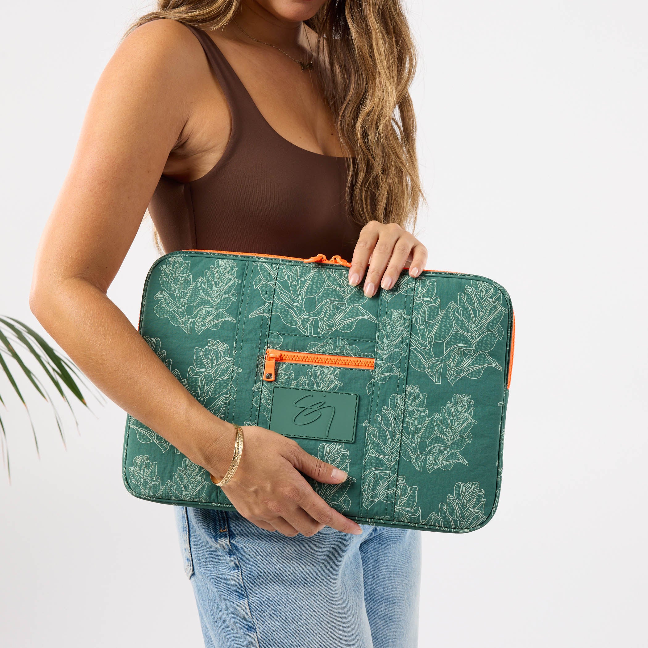 nylon_laptop_case_leihaaakolea_mauka_CU2_op